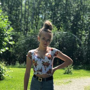 Meet your Posher, Mia-jade